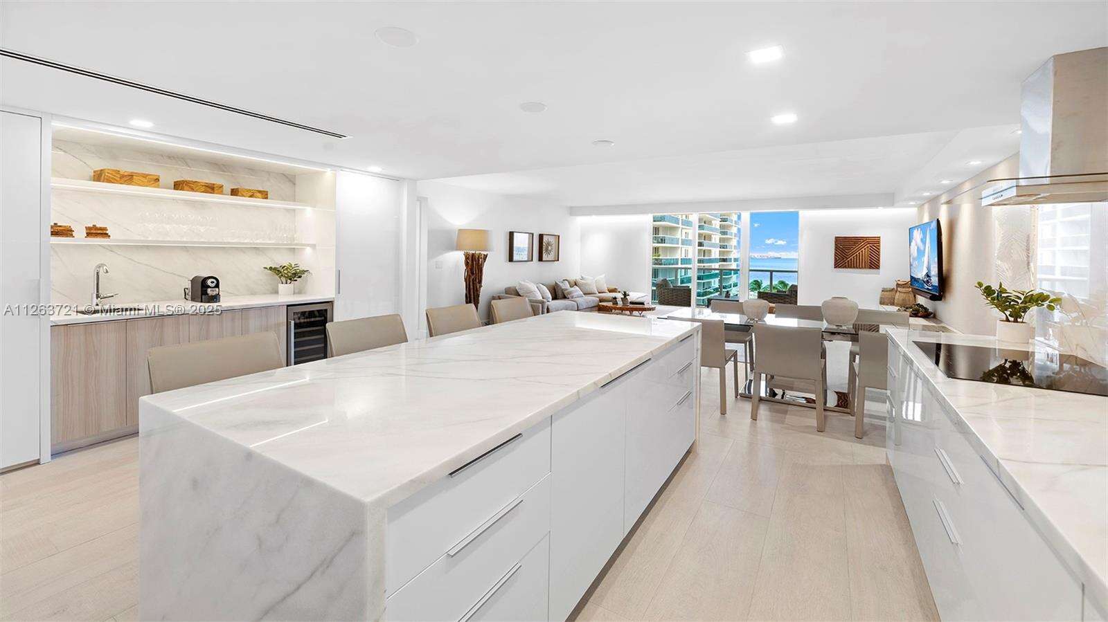 Roney Palace at 2301 Collins Ave, Miami Beach, FL 33139 - For Rent photo 13