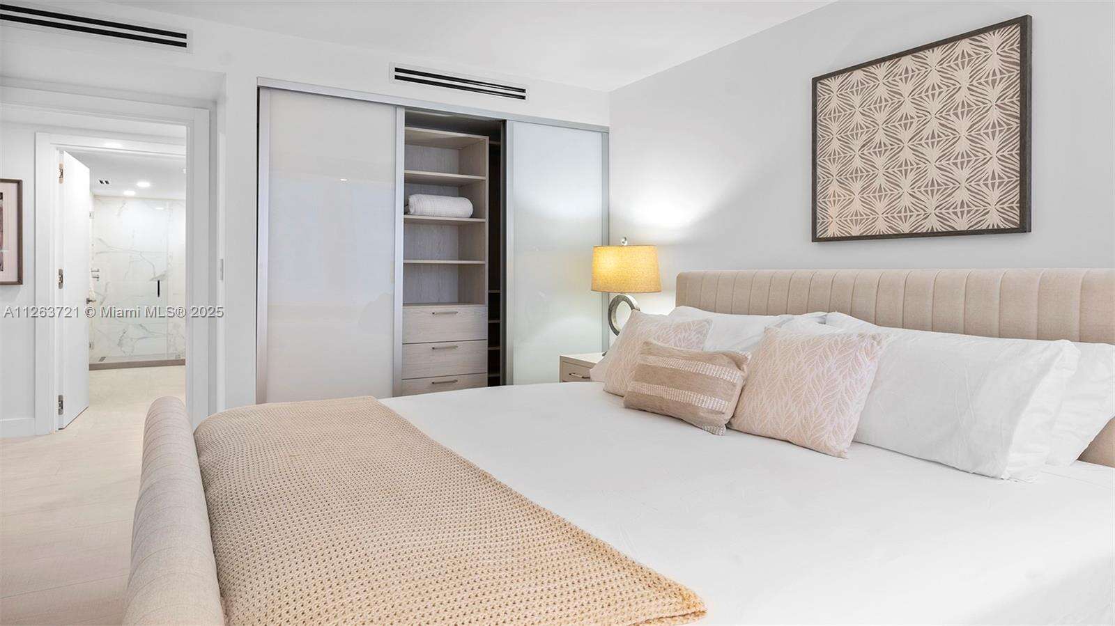 Roney Palace at 2301 Collins Ave, Miami Beach, FL 33139 - For Rent photo 20