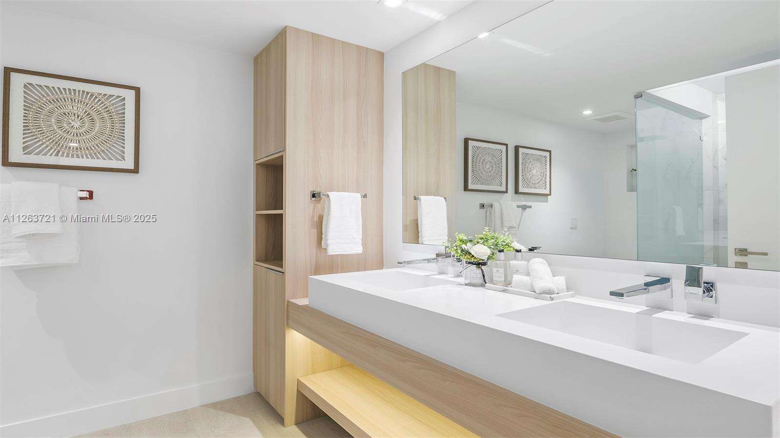 Roney Palace at 2301 Collins Ave, Miami Beach, FL 33139 - For Rent photo 25