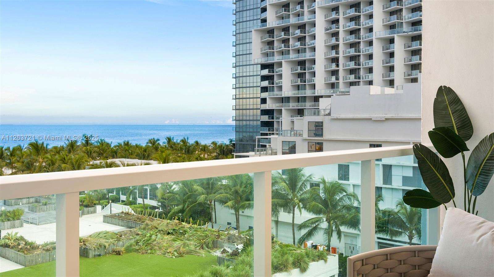 Roney Palace at 2301 Collins Ave, Miami Beach, FL 33139 - For Rent photo 31