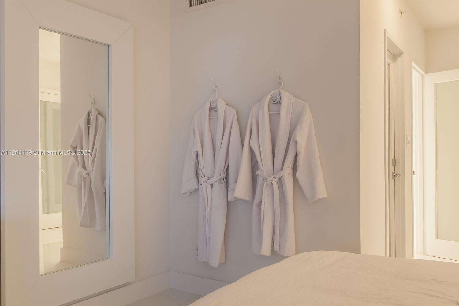 Decoplage at 100 Lincoln Rd, Miami Beach, FL 33139 - For Rent photo 16