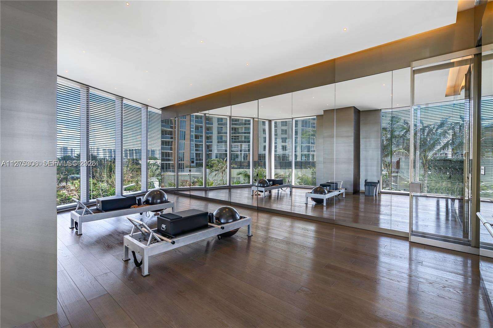 Armani Casa at 18975 Collins Ave, Sunny Isles Beach, FL 33160 - For Rent photo 53