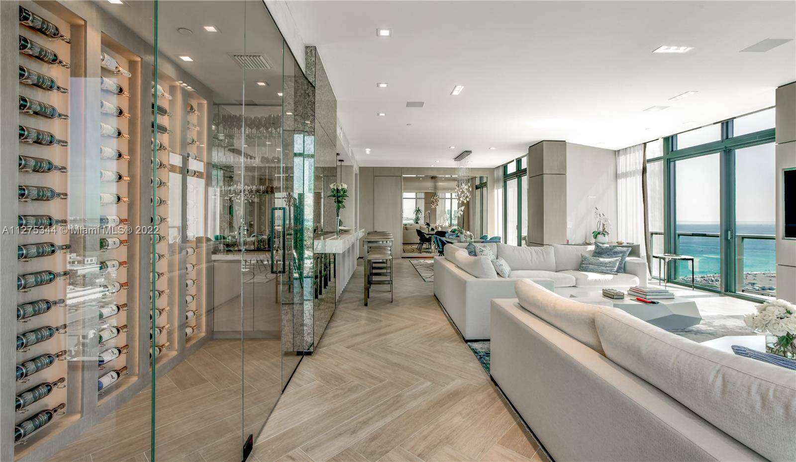 W South Beach at 2201 Collins Ave, Miami Beach, FL 33139 - For Rent photo 4