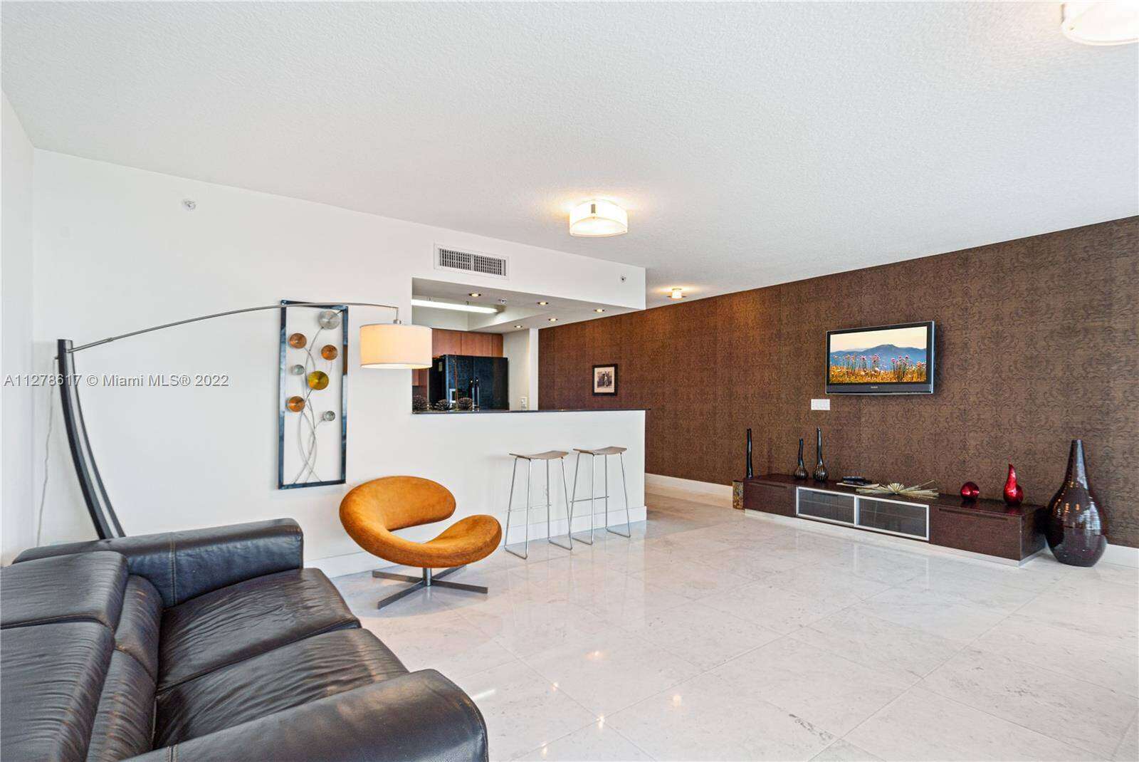 La Perla at 16699 Collins Ave, Sunny Isles Beach, FL 33160 - For Rent photo 6