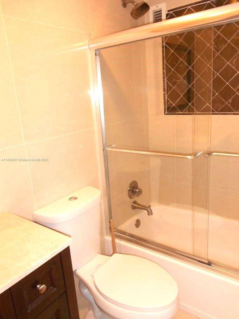 The Tides at 3901 Ocean Dr, Hollywood, FL 33019 - For Rent photo 12