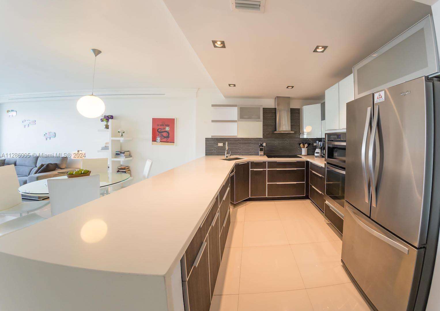 The Pavilion at 5601 Collins Ave, Miami Beach, FL 33140 - For Rent photo 7