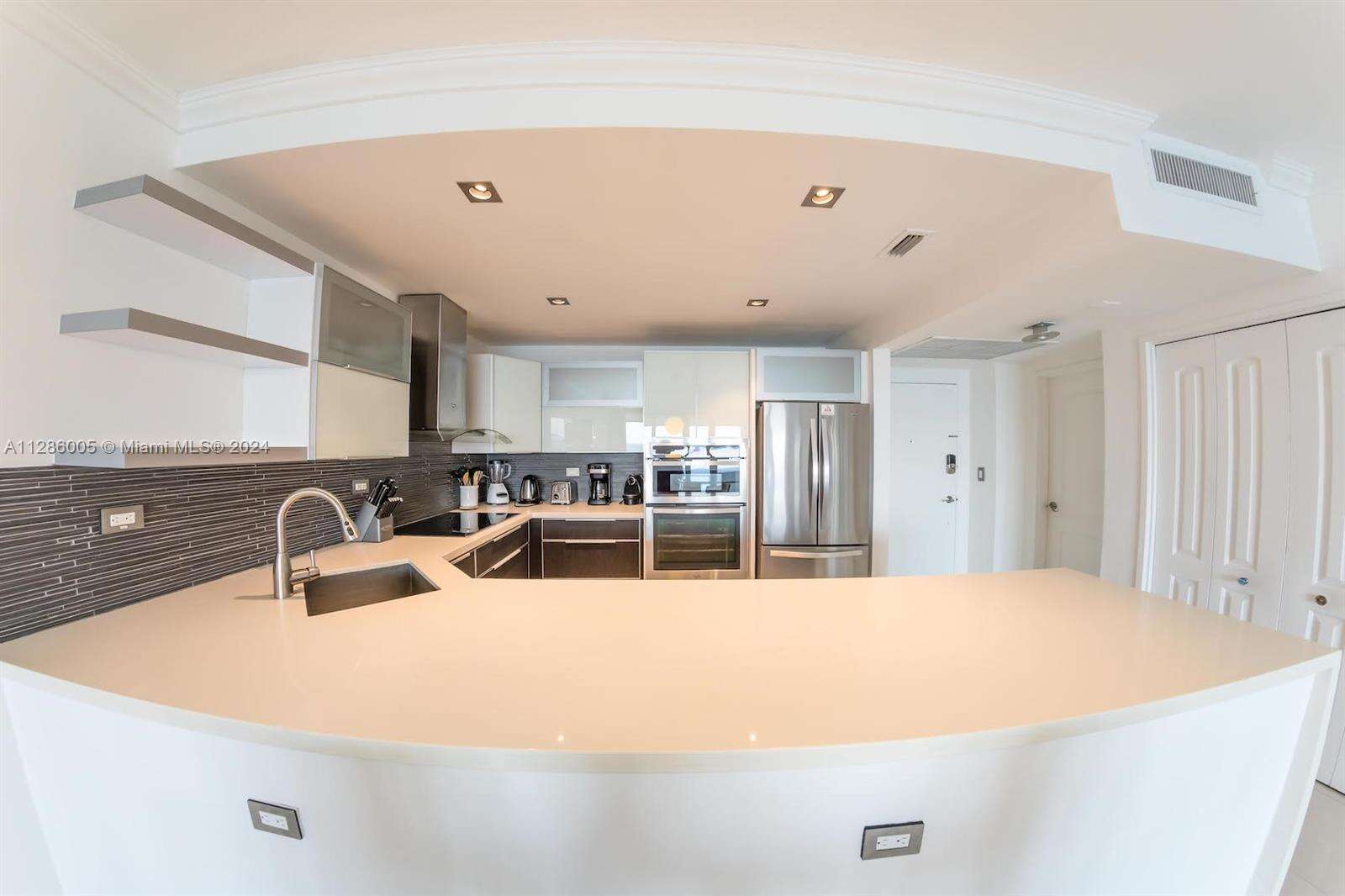 The Pavilion at 5601 Collins Ave, Miami Beach, FL 33140 - For Rent photo 8
