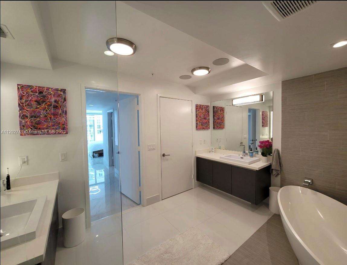 Parque Towers at 300 Sunny Isles Blvd, Sunny Isles Beach, FL 33160 - For Rent photo 12