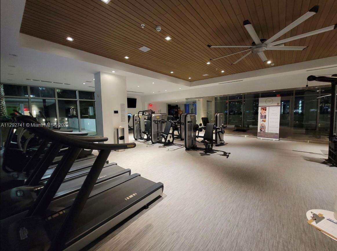 Parque Towers at 300 Sunny Isles Blvd, Sunny Isles Beach, FL 33160 - For Rent photo 25