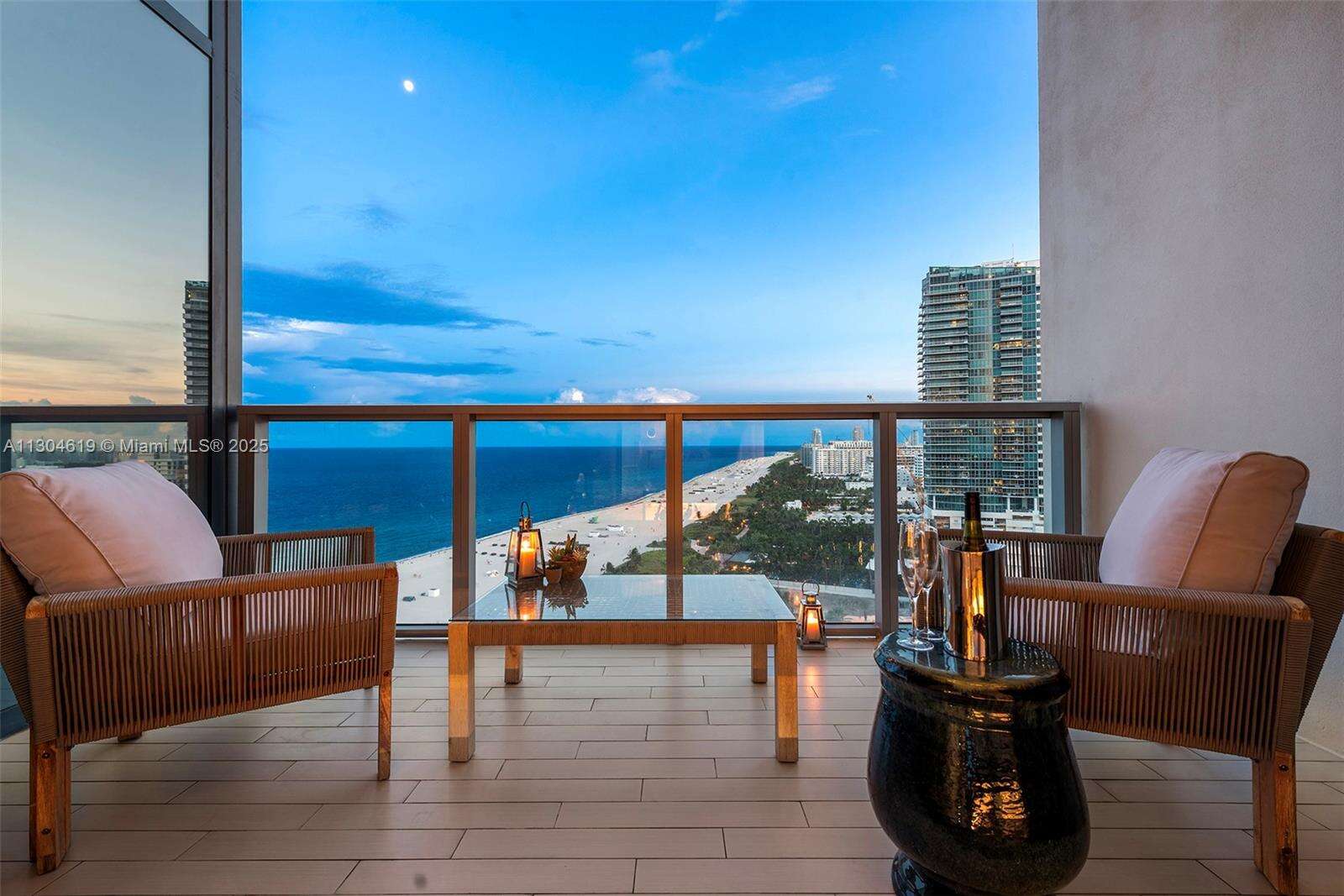 W South Beach at 2201 Collins Ave, Miami Beach, FL 33139 - For Rent photo 21