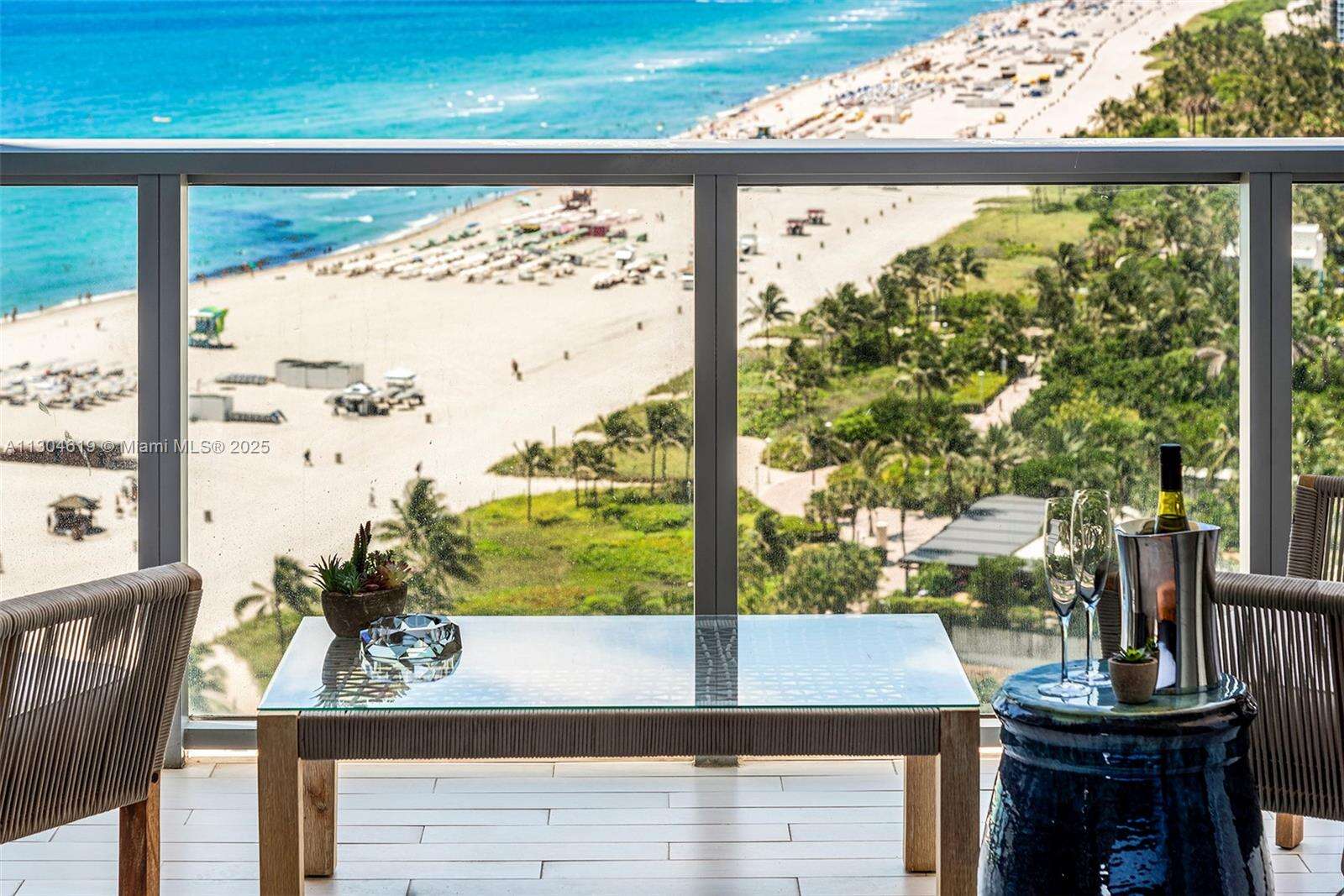W South Beach at 2201 Collins Ave, Miami Beach, FL 33139 - For Rent photo 37