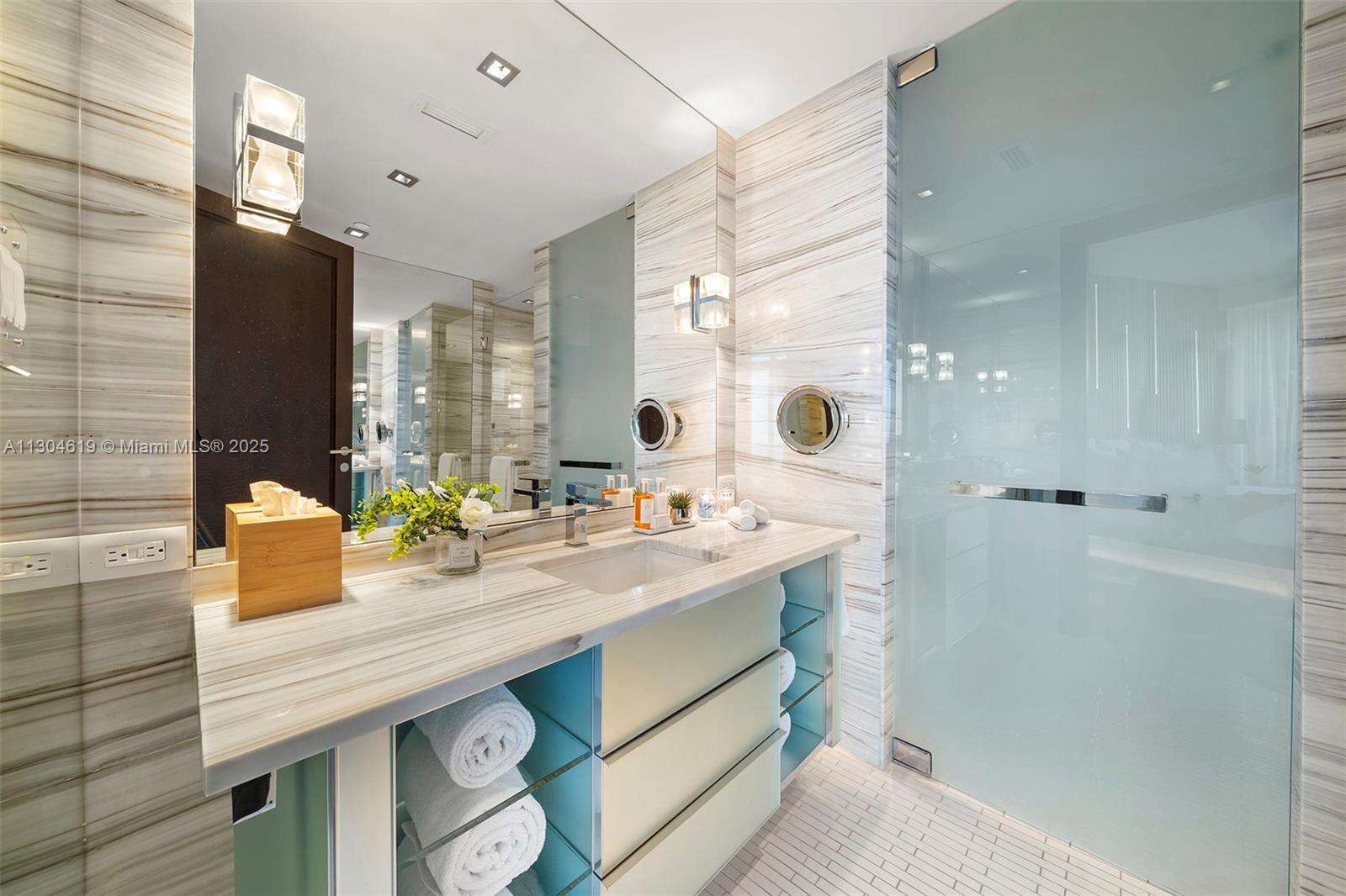W South Beach at 2201 Collins Ave, Miami Beach, FL 33139 - For Rent photo 41