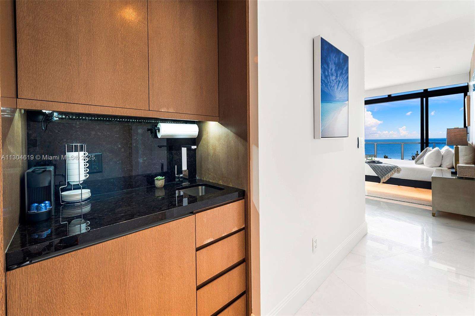 W South Beach at 2201 Collins Ave, Miami Beach, FL 33139 - For Rent photo 7