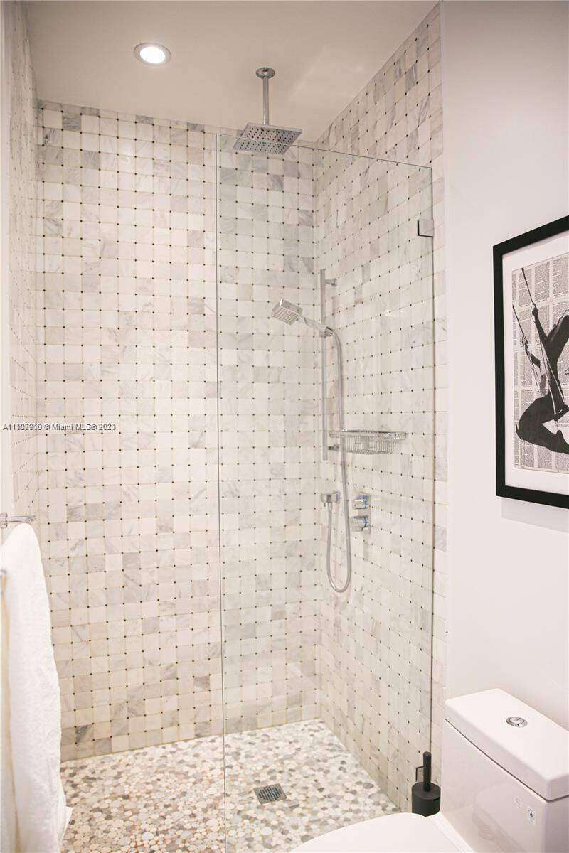 Decoplage at 100 Lincoln Rd, Miami Beach, FL 33139 - For Rent photo 5