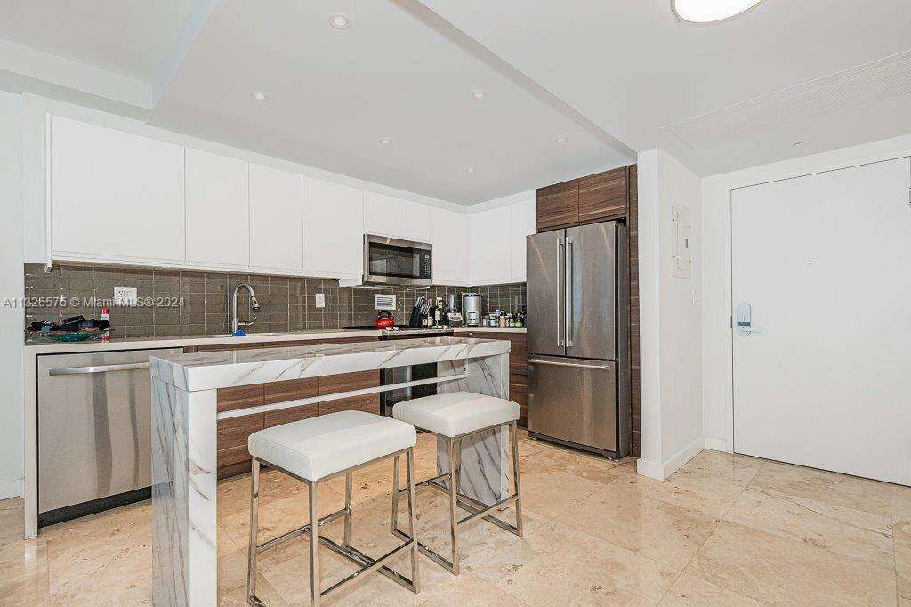 Roney Palace at 2301 Collins Ave, Miami Beach, FL 33139 - For Rent photo 16