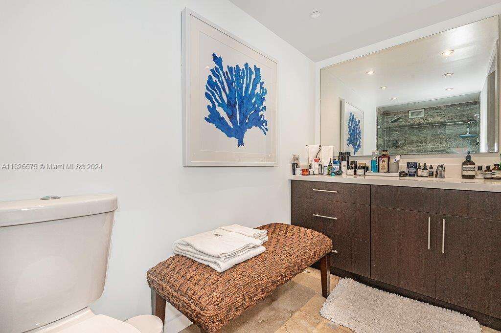 Roney Palace at 2301 Collins Ave, Miami Beach, FL 33139 - For Rent photo 17