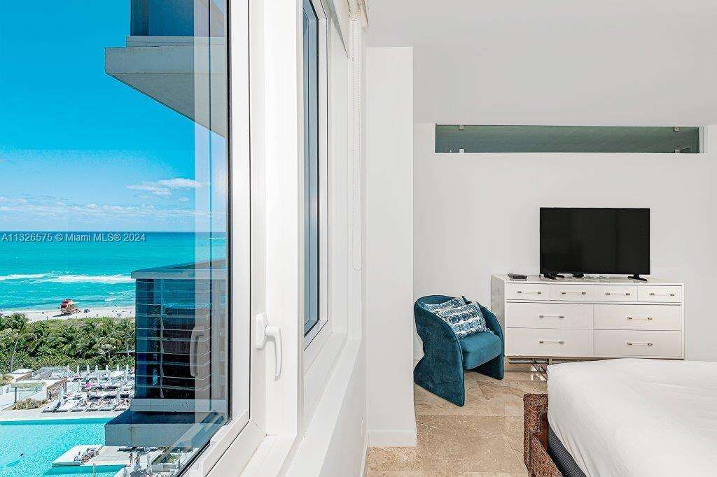 Roney Palace at 2301 Collins Ave, Miami Beach, FL 33139 - For Rent photo 8