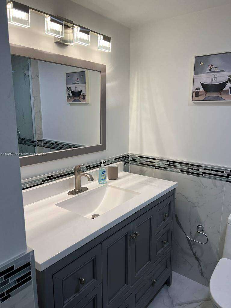 Sea Air Towers at 3725 Ocean Dr, Hollywood, FL 33019 - For Rent photo 14