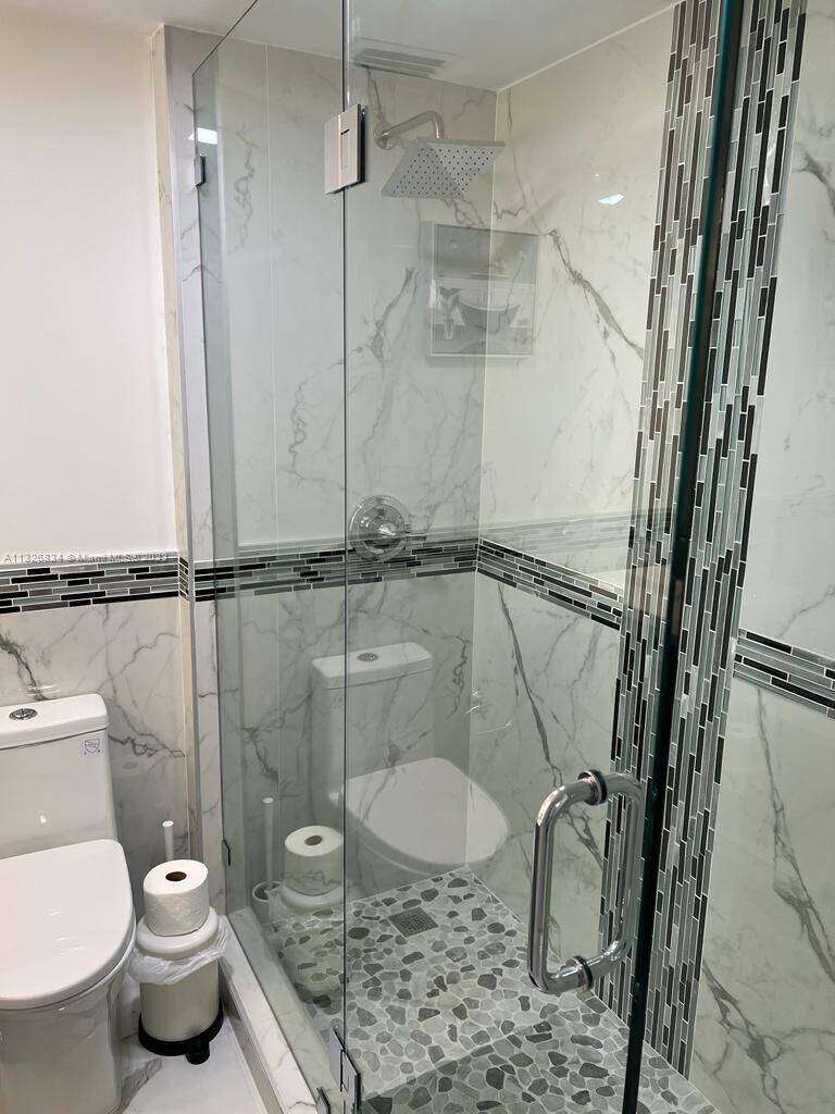 Sea Air Towers at 3725 Ocean Dr, Hollywood, FL 33019 - For Rent photo 18
