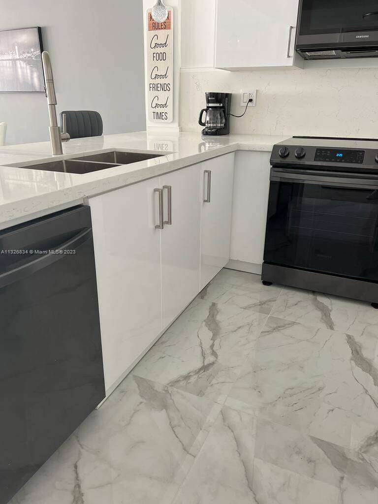 Sea Air Towers at 3725 Ocean Dr, Hollywood, FL 33019 - For Rent photo 8