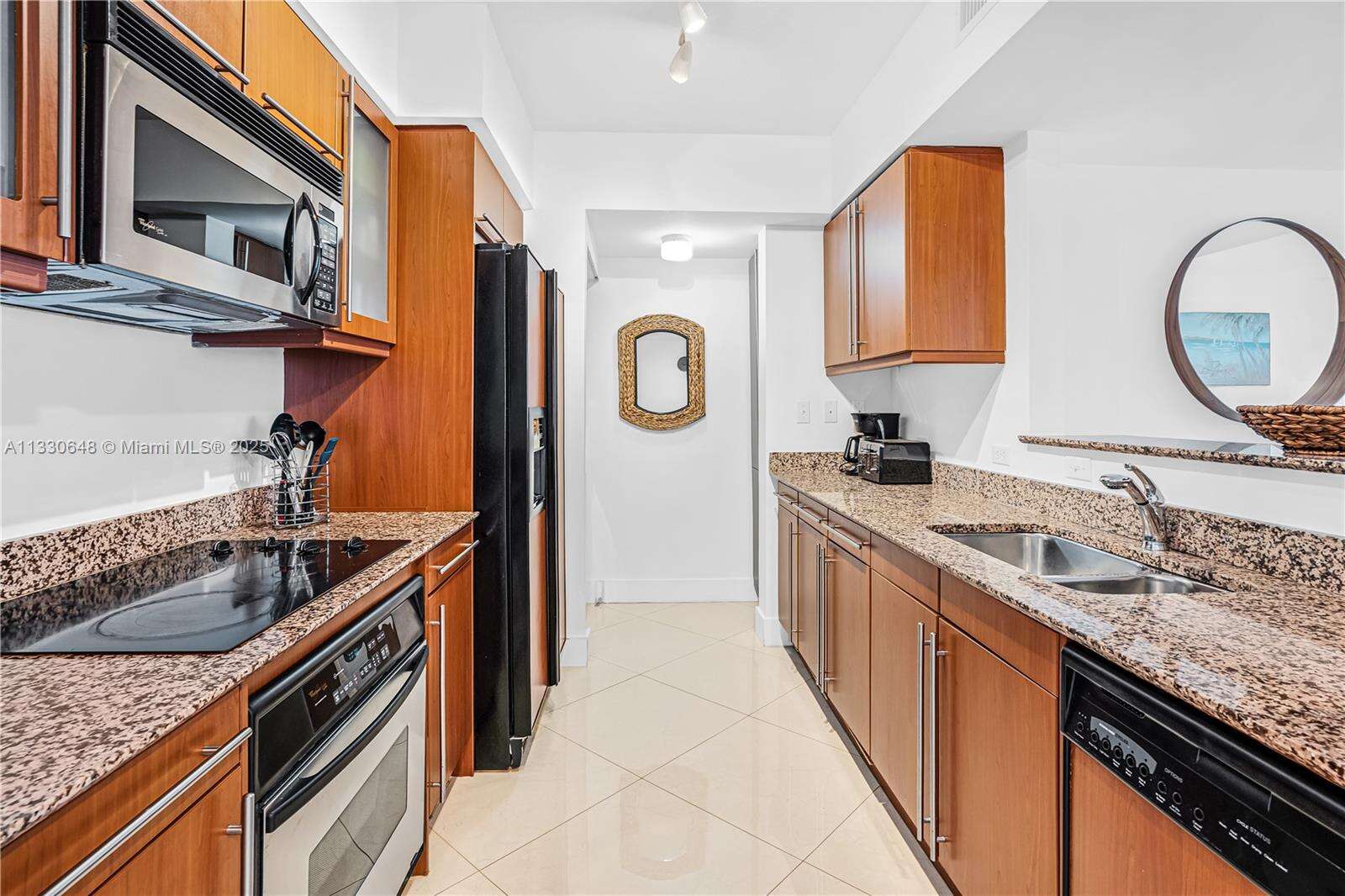 2080 Ocean Dr, Hallandale Beach, FL 33009 - For Rent photo 2