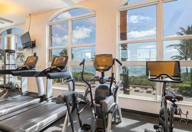 2080 Ocean Dr, Hallandale Beach, FL 33009 - For Rent photo 17