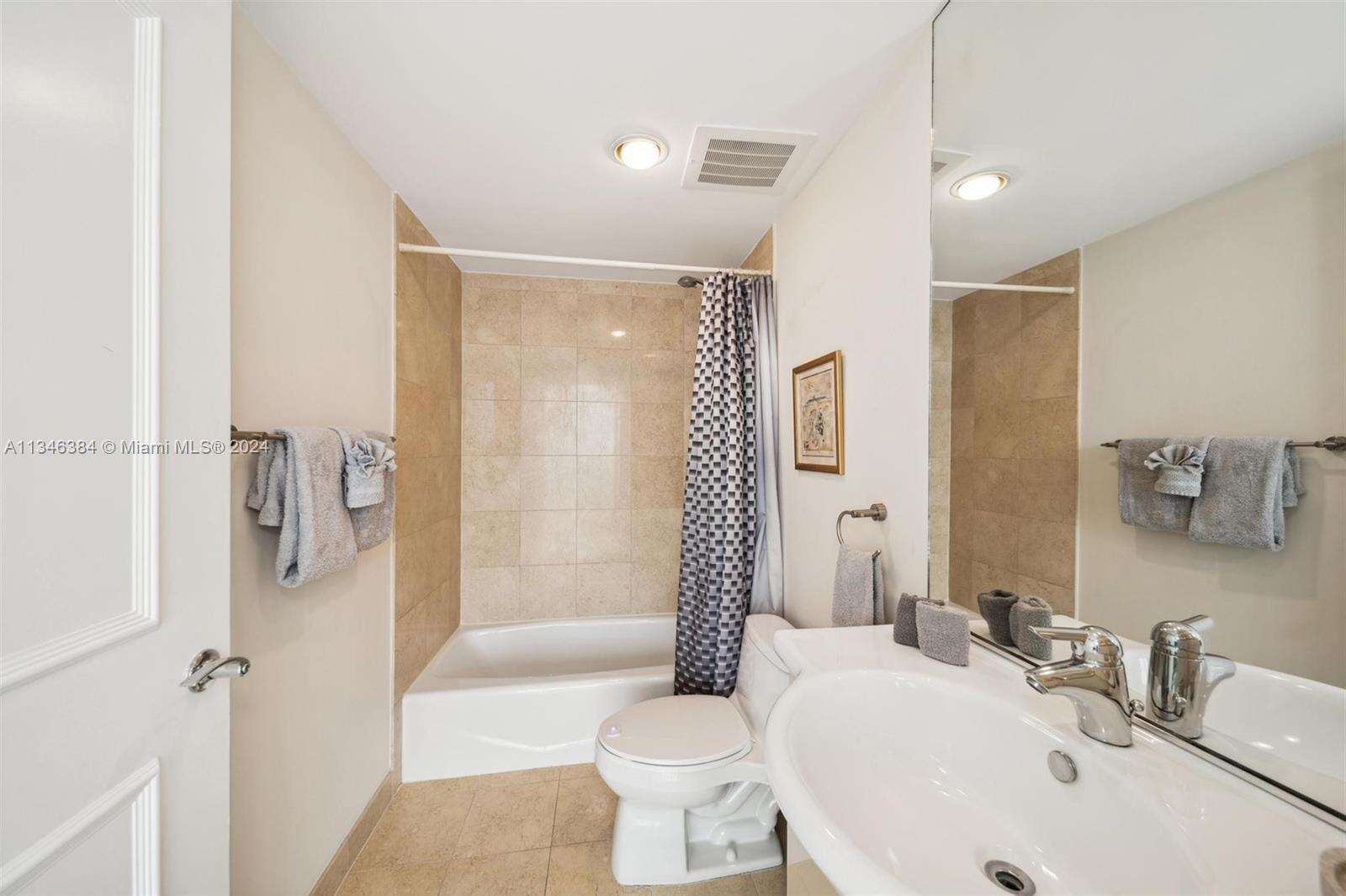 The Beach Club Two at 1830 Ocean Dr, Hallandale Beach, FL 33009 - For Rent photo 20