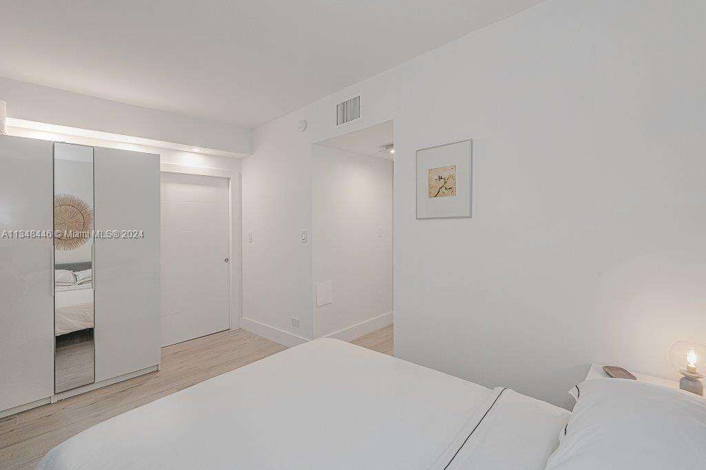 Roney Palace at 2301 Collins Ave, Miami Beach, FL 33139 - For Rent photo 12