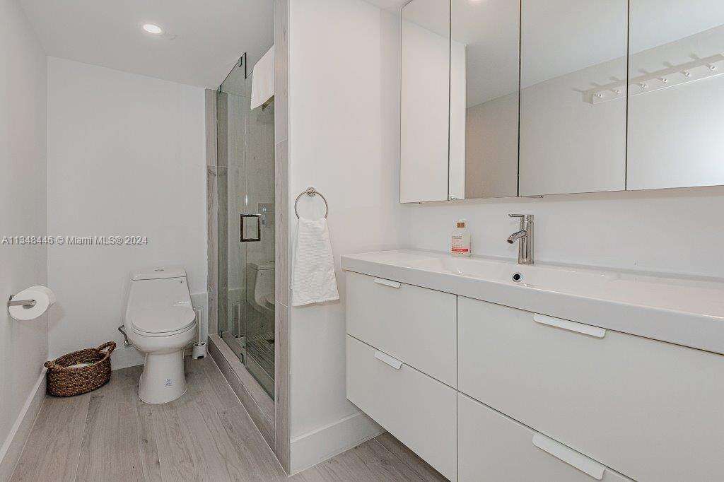 Roney Palace at 2301 Collins Ave, Miami Beach, FL 33139 - For Rent photo 19