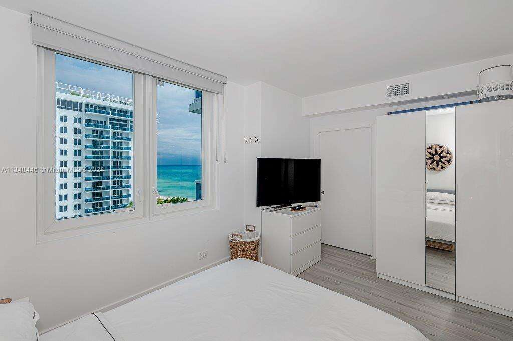 Roney Palace at 2301 Collins Ave, Miami Beach, FL 33139 - For Rent photo 7