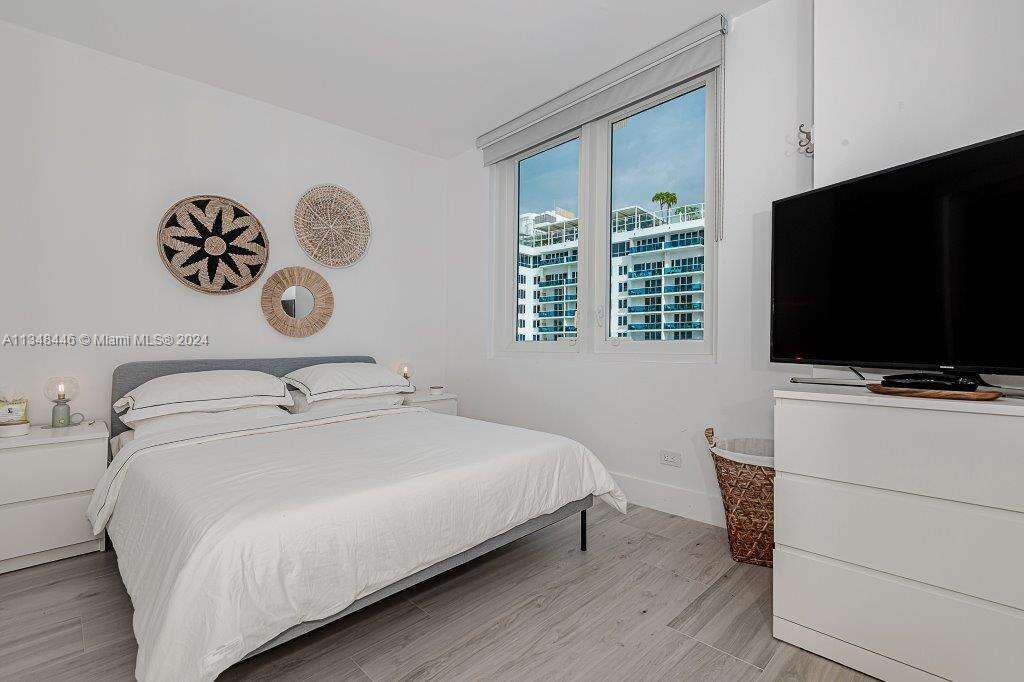 Roney Palace at 2301 Collins Ave, Miami Beach, FL 33139 - For Rent photo 9
