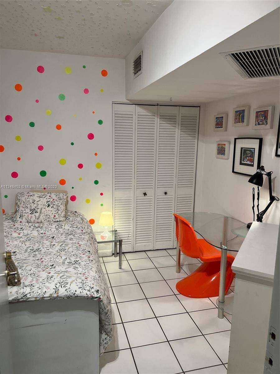 Decoplage at 100 Lincoln Rd, Miami Beach, FL 33139 - For Rent photo 30