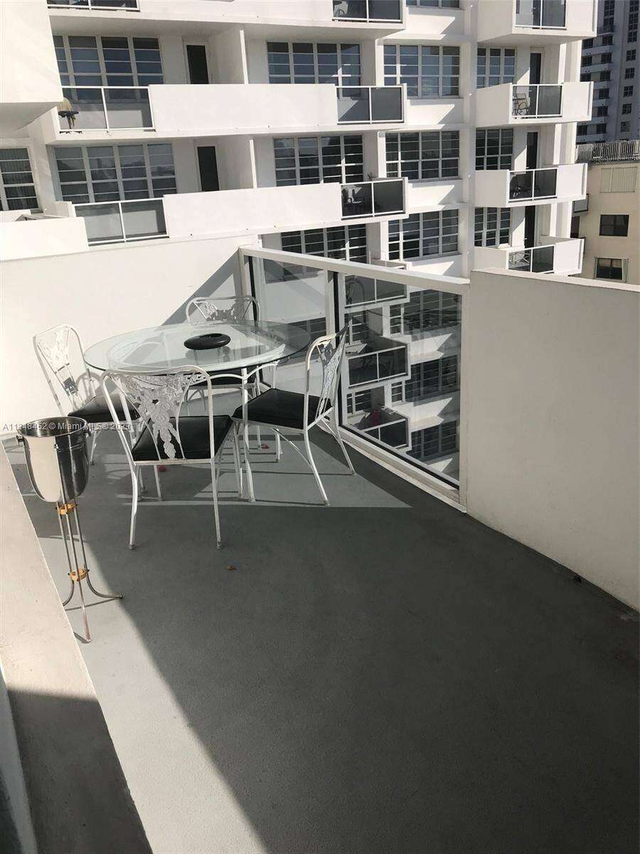 Decoplage at 100 Lincoln Rd, Miami Beach, FL 33139 - For Rent photo 4