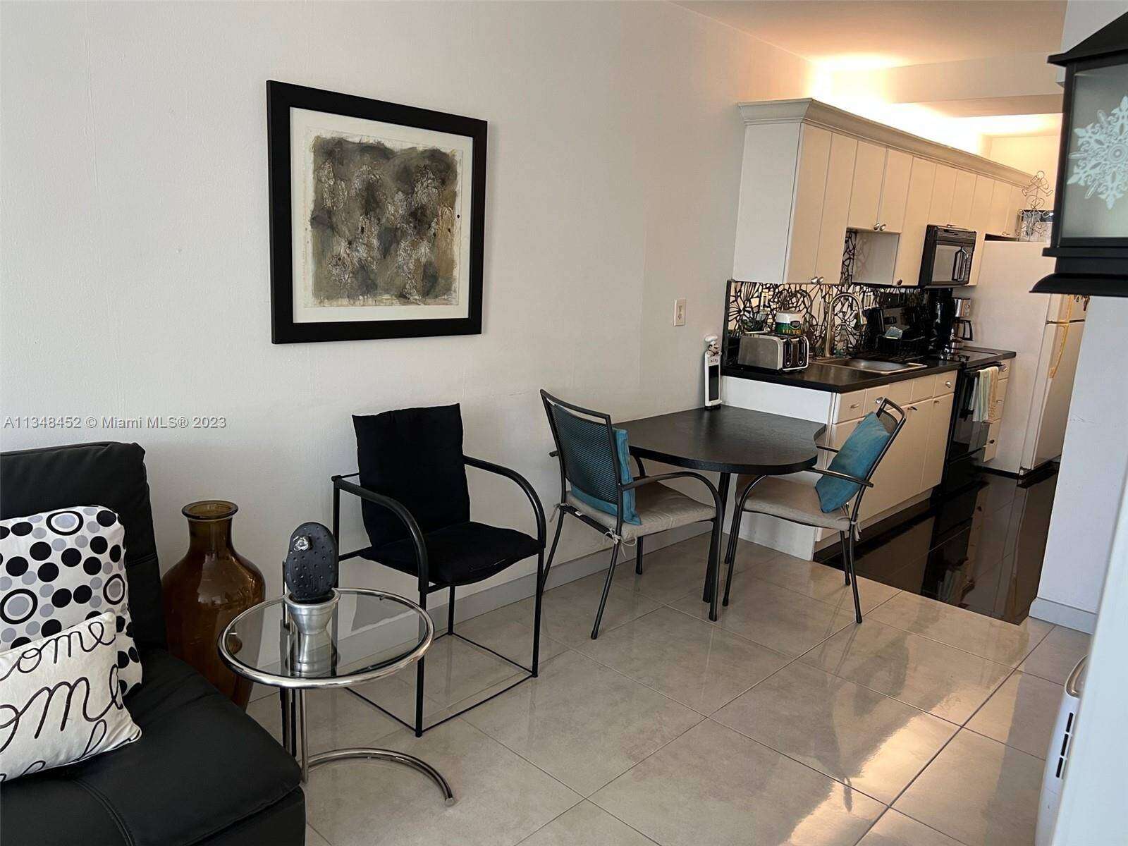 Decoplage at 100 Lincoln Rd, Miami Beach, FL 33139 - For Rent photo 9