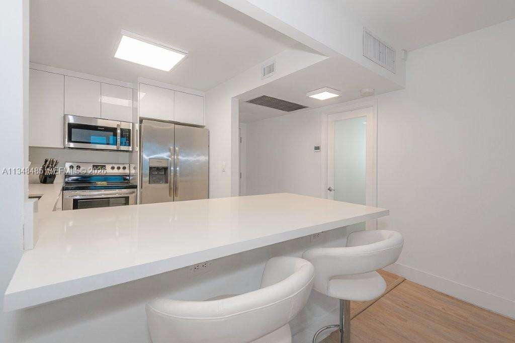Roney Palace at 2301 Collins Ave, Miami Beach, FL 33139 - For Rent photo 18