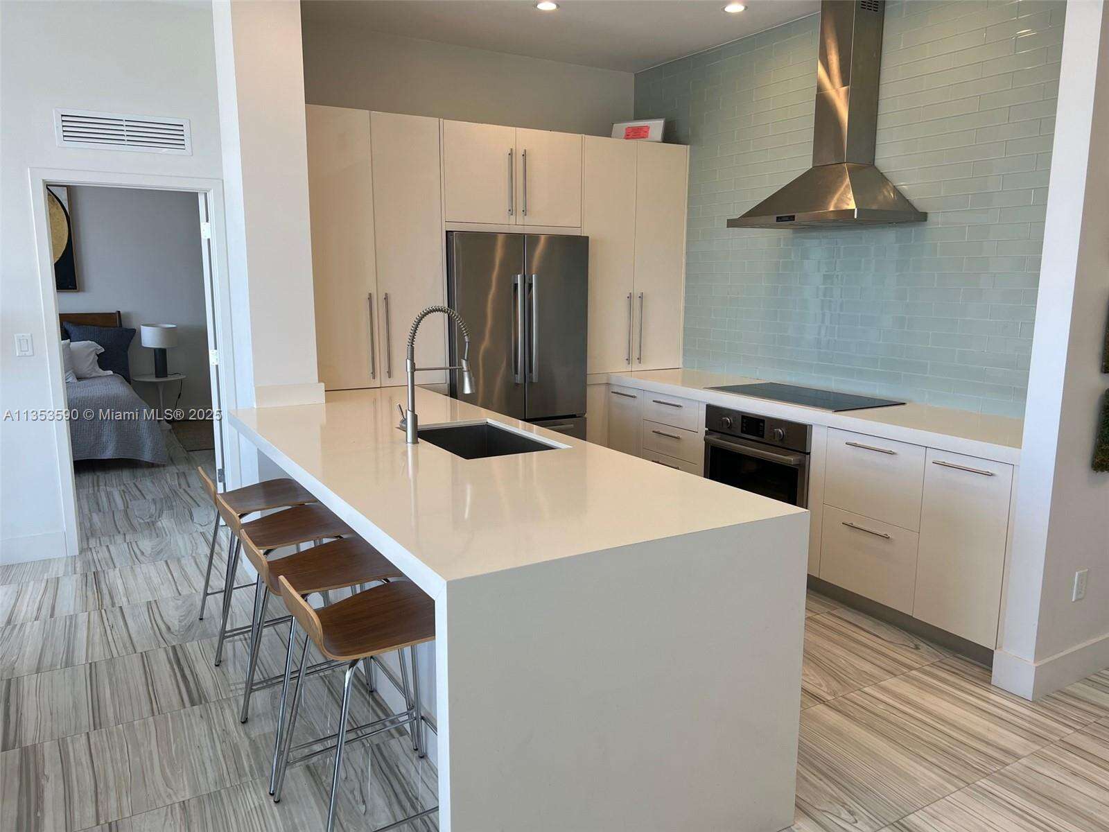 Decoplage at 100 Lincoln Rd, Miami Beach, FL 33139 - For Rent photo 11