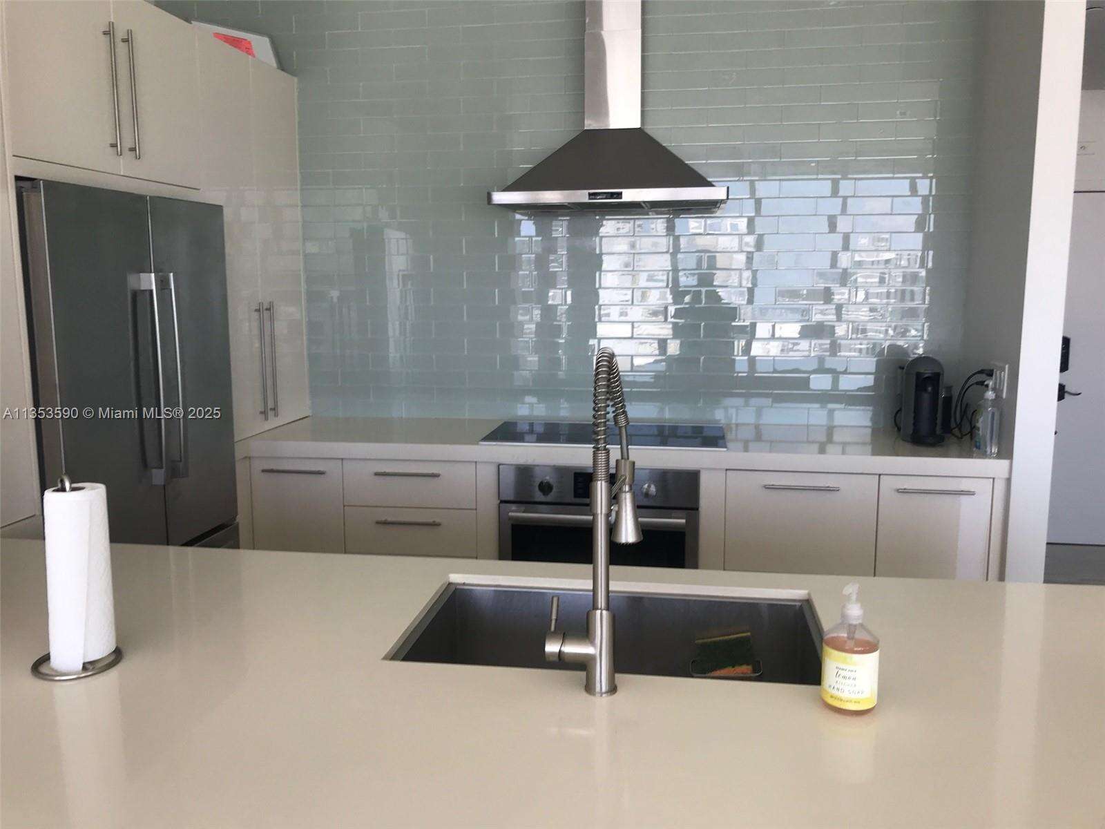 Decoplage at 100 Lincoln Rd, Miami Beach, FL 33139 - For Rent photo 12