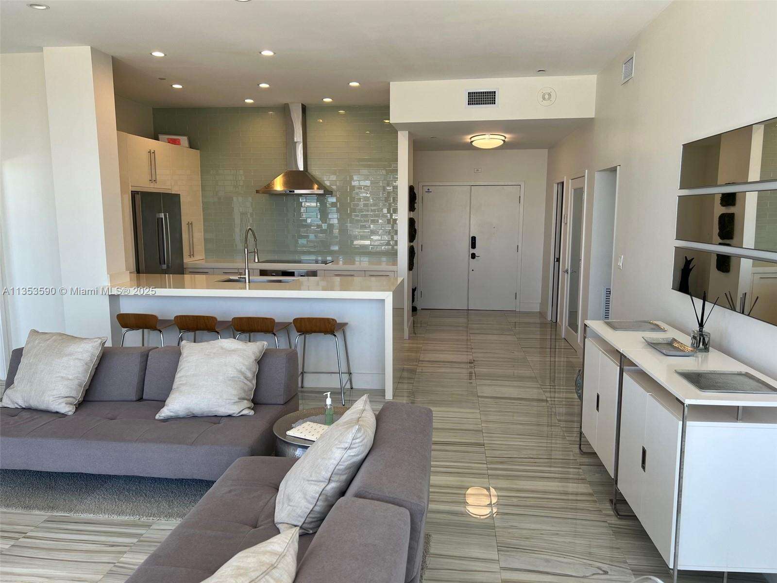 Decoplage at 100 Lincoln Rd, Miami Beach, FL 33139 - For Rent photo 13