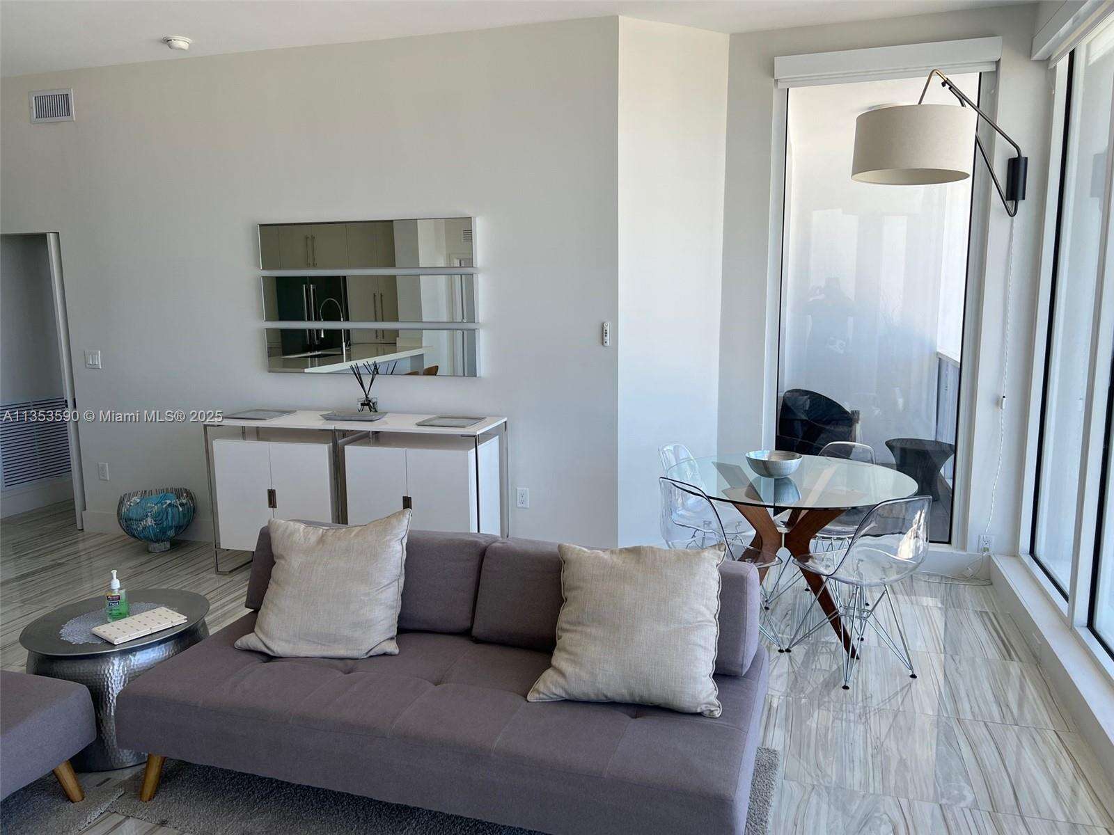 Decoplage at 100 Lincoln Rd, Miami Beach, FL 33139 - For Rent photo 16