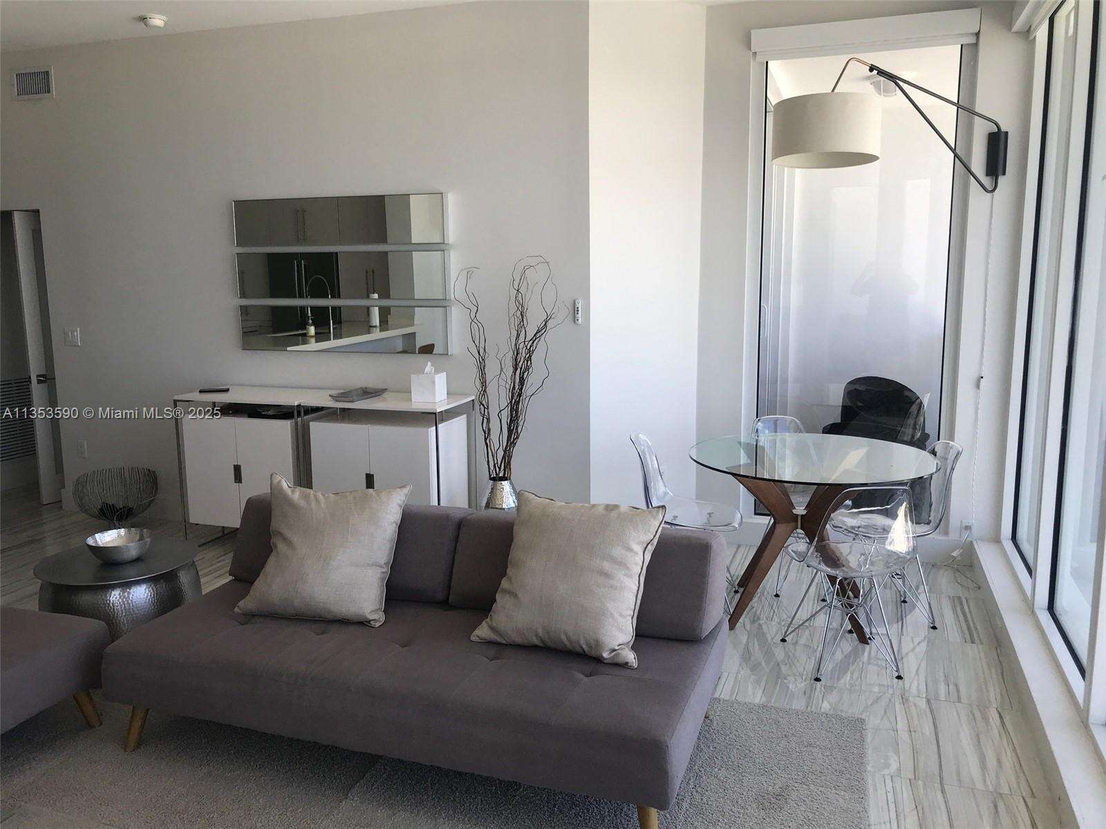 Decoplage at 100 Lincoln Rd, Miami Beach, FL 33139 - For Rent photo 18