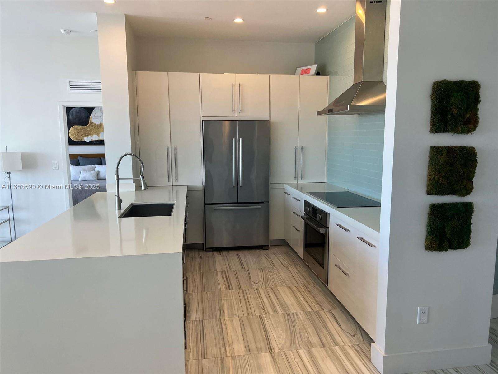Decoplage at 100 Lincoln Rd, Miami Beach, FL 33139 - For Rent photo 20