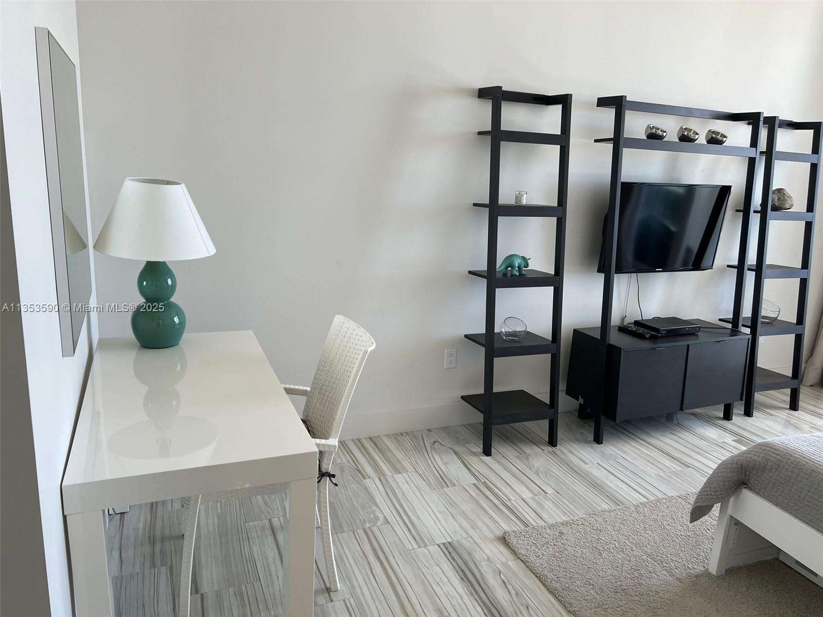 Decoplage at 100 Lincoln Rd, Miami Beach, FL 33139 - For Rent photo 36