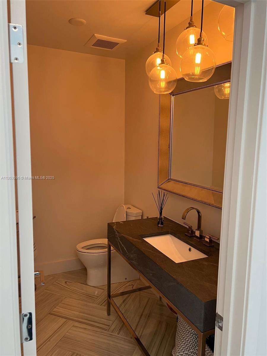 Decoplage at 100 Lincoln Rd, Miami Beach, FL 33139 - For Rent photo 40