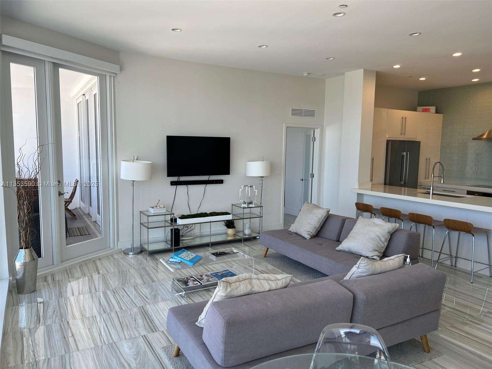 Decoplage at 100 Lincoln Rd, Miami Beach, FL 33139 - For Rent photo 10