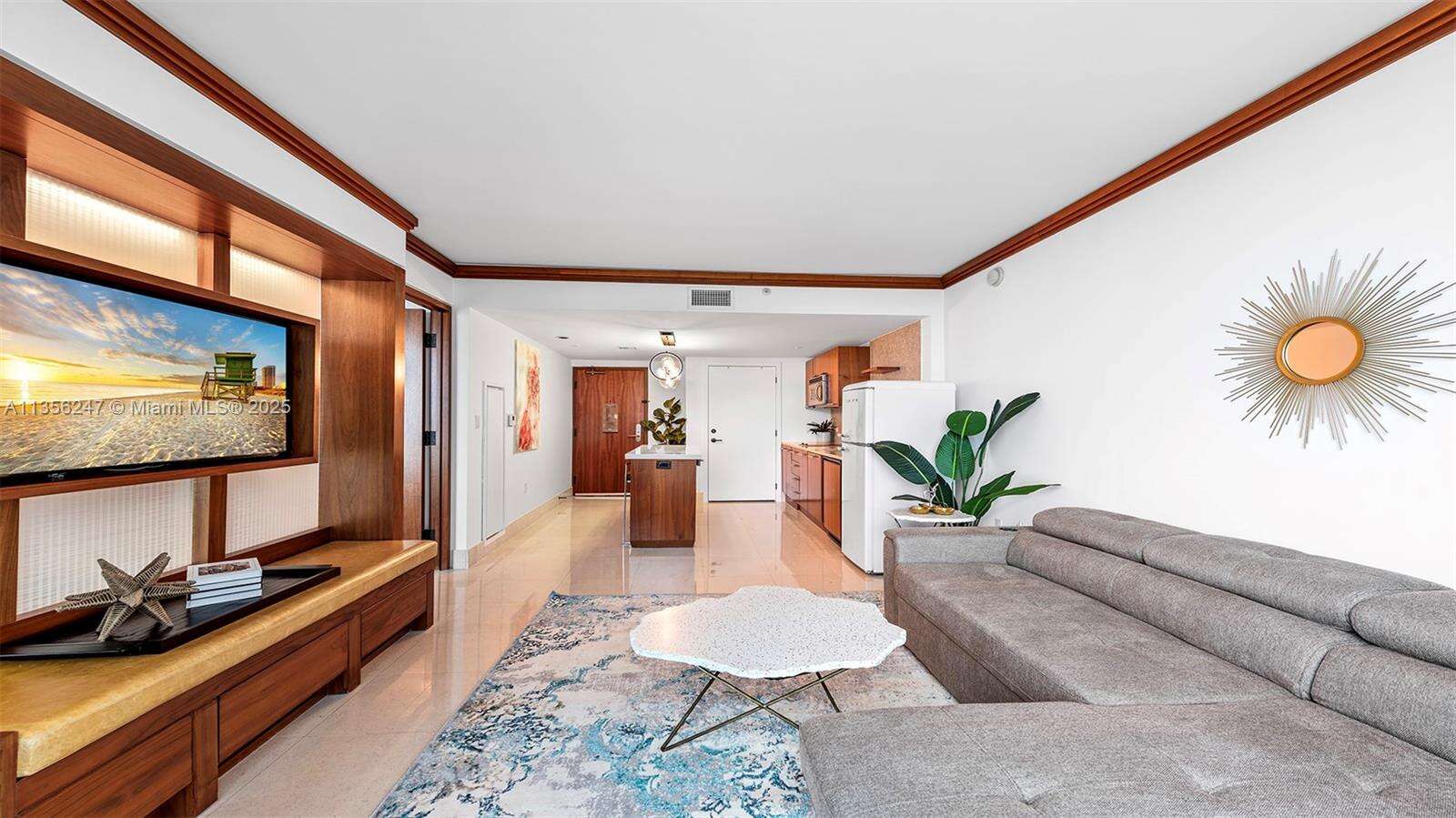 Central Carillon at Miami Beach, FL 33141 - For Rent photo 11