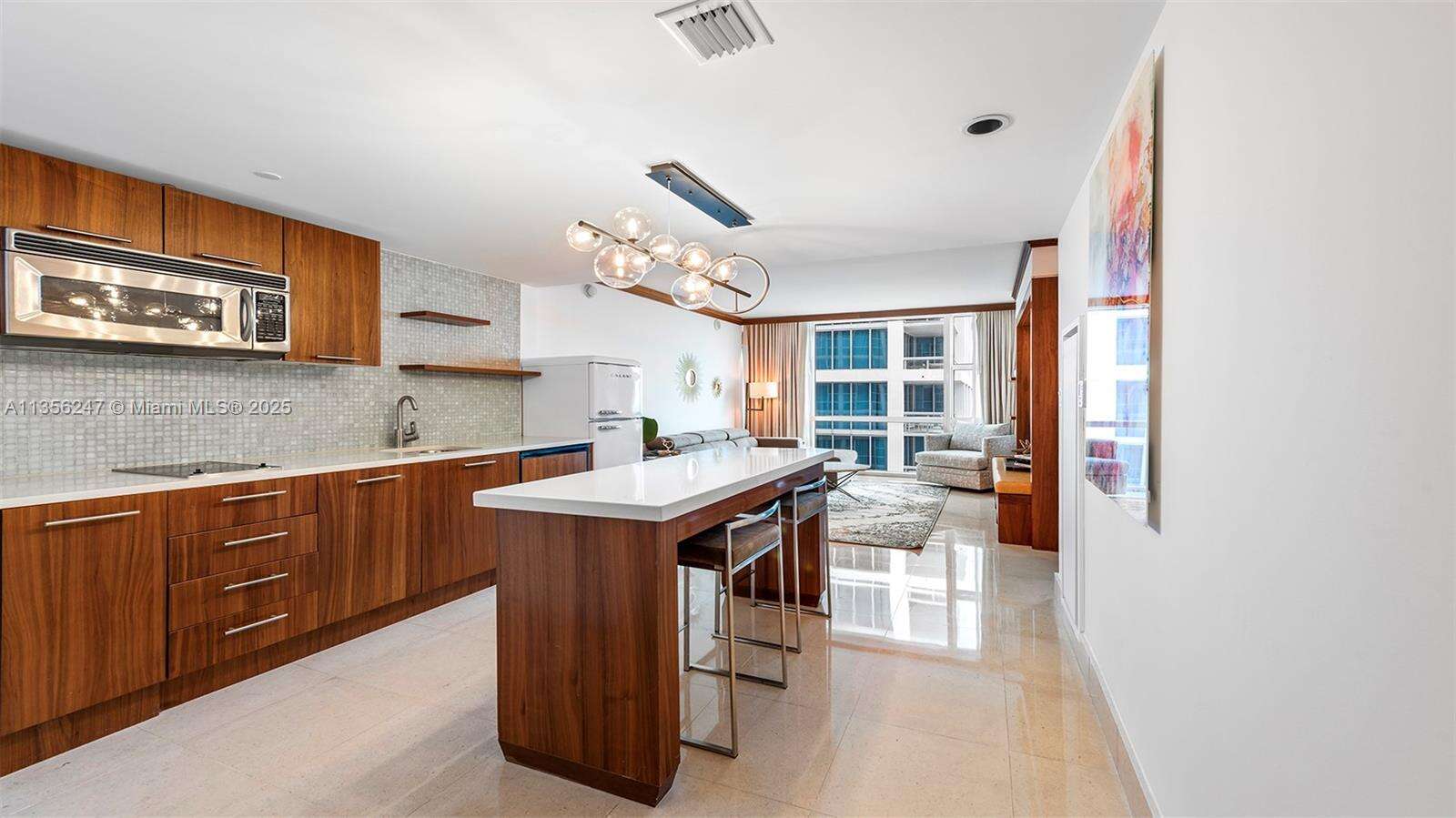 Central Carillon at Miami Beach, FL 33141 - For Rent photo 5