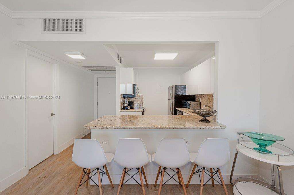 Roney Palace at 2301 Collins Ave, Miami Beach, FL 33139 - For Rent photo 13