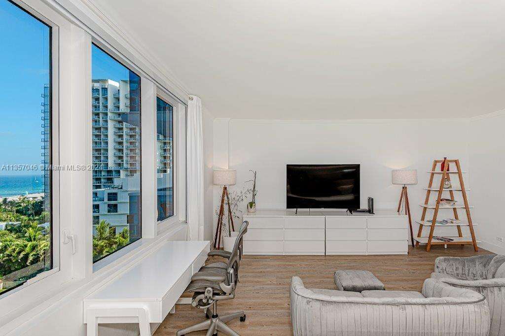 Roney Palace at 2301 Collins Ave, Miami Beach, FL 33139 - For Rent photo 3