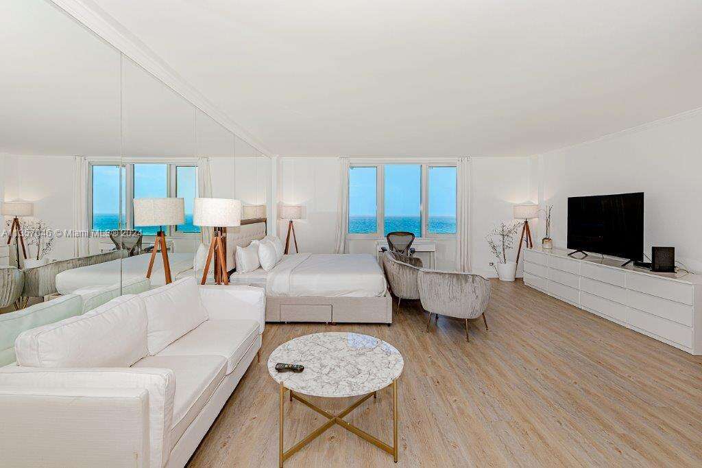 Roney Palace at 2301 Collins Ave, Miami Beach, FL 33139 - For Rent photo 5