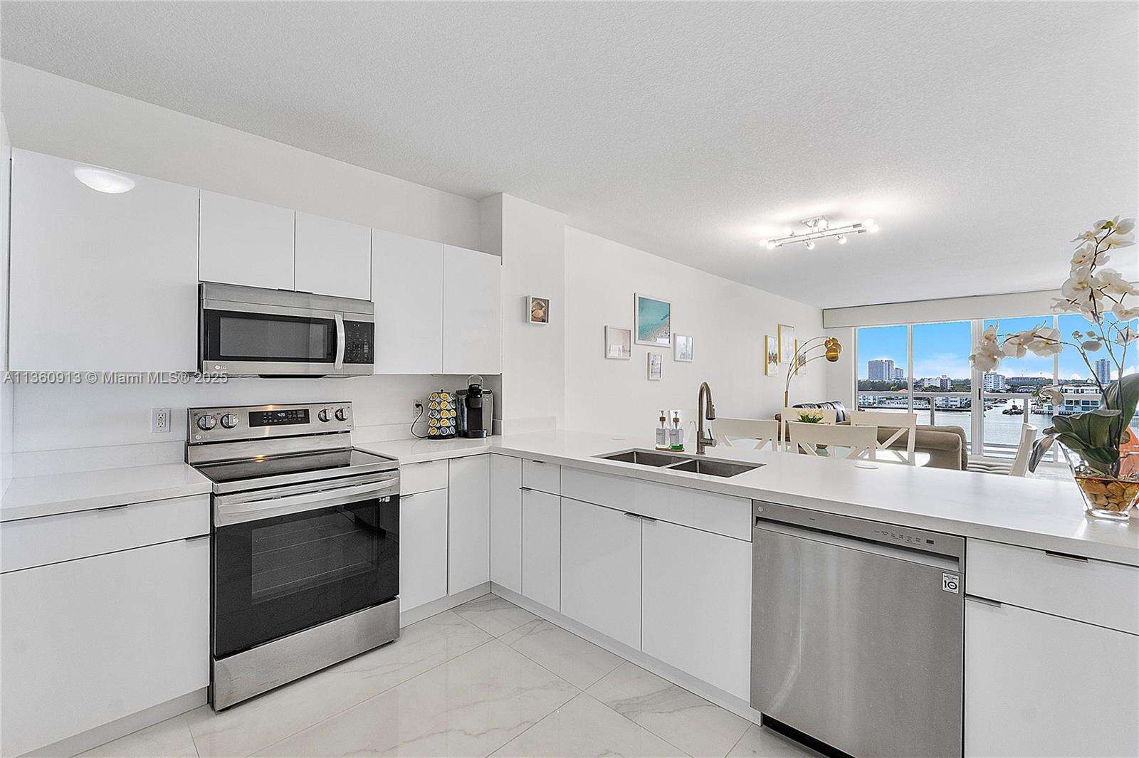Golden Bay Club at 17050 Bay Rd, Sunny Isles Beach, FL 33160 - For Rent photo 11